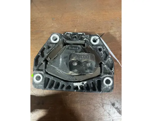 PACCAR T680 Engine Mounts