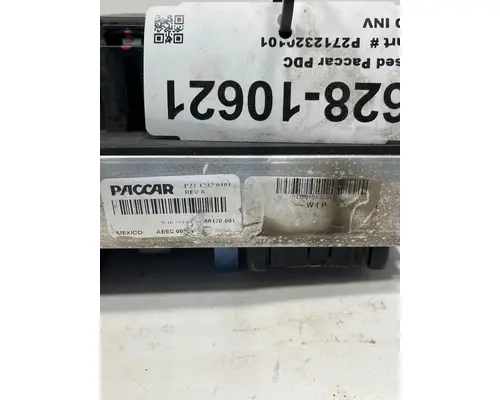 PACCAR T680 Fuse Box