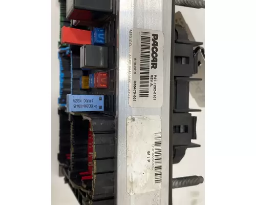 PACCAR T680 Fuse Panel