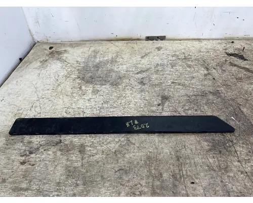 PACCAR T680 Interior Trim Panel