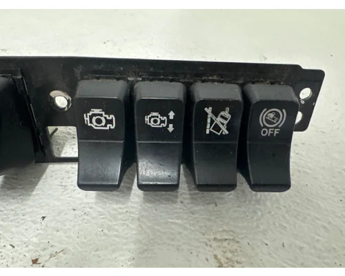 PACCAR T680 Switch Panel