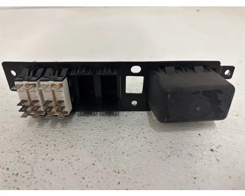 PACCAR T680 Switch Panel