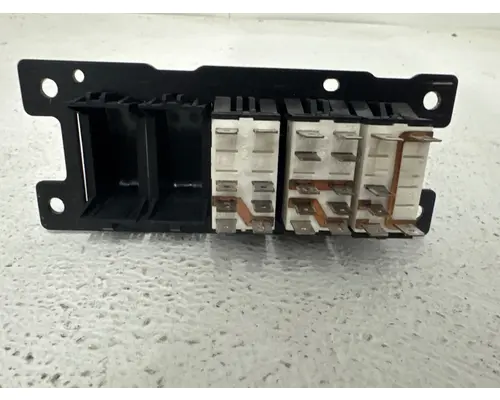 PACCAR T680 Switch Panel
