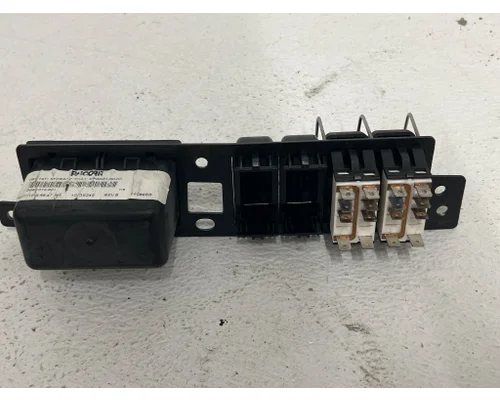 PACCAR T680 Switch Panel