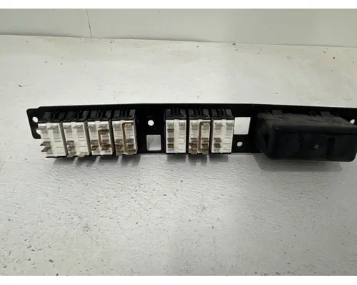 PACCAR T680 Switch Panel