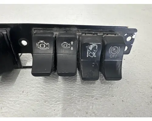 PACCAR T680 Switch Panel