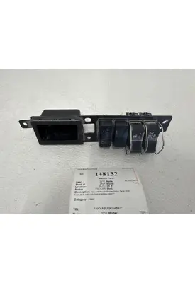 PACCAR T680 Switch Panel