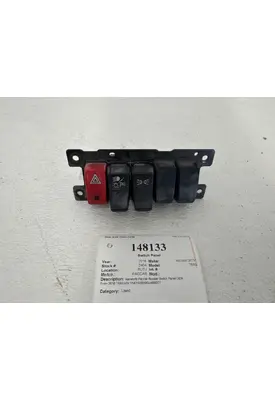 PACCAR T680 Switch Panel