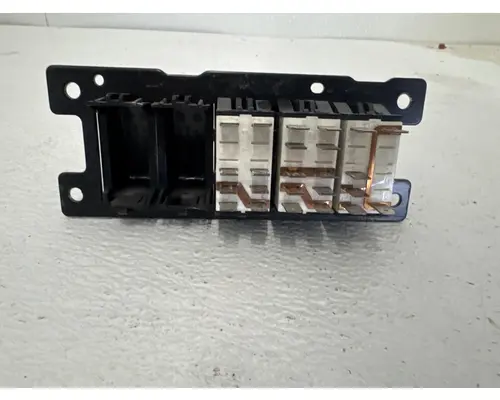 PACCAR T680 Switch Panel