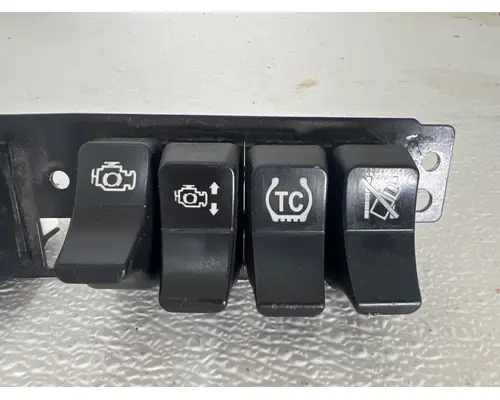 PACCAR T680 Switch Panel