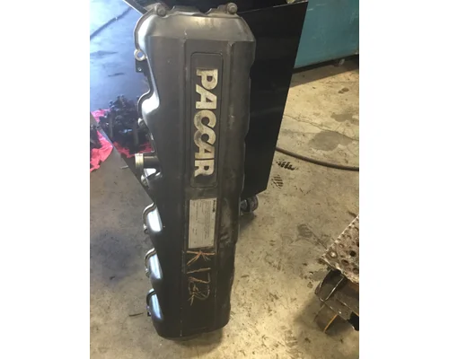 PACCAR T680 Valve Cover