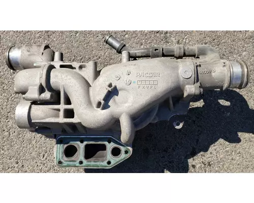 PACCAR T880 Water Pump