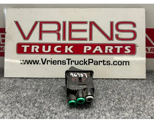 PACCAR  DashConsole Switch