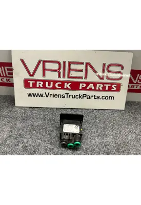 PACCAR  Dash/Console Switch