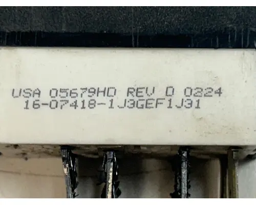 PACCAR  DashConsole Switch