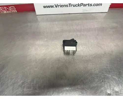 PACCAR  DashConsole Switch