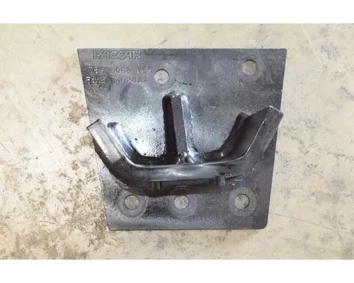 PACCAR  Engine Mounts