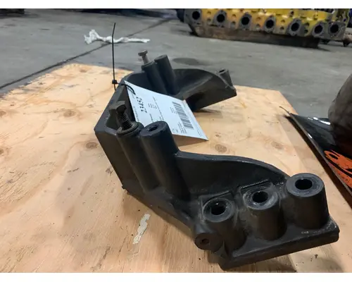 PACCAR  Engine Mounts