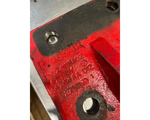 PACCAR  Engine Mounts