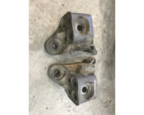 PACCAR  Engine Mounts