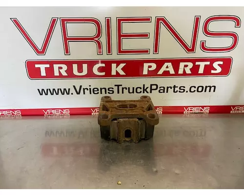 PACCAR  Engine Mounts