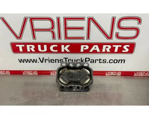 PACCAR  Engine Mounts