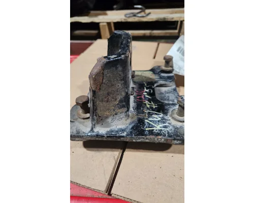 PACCAR  Engine Mounts