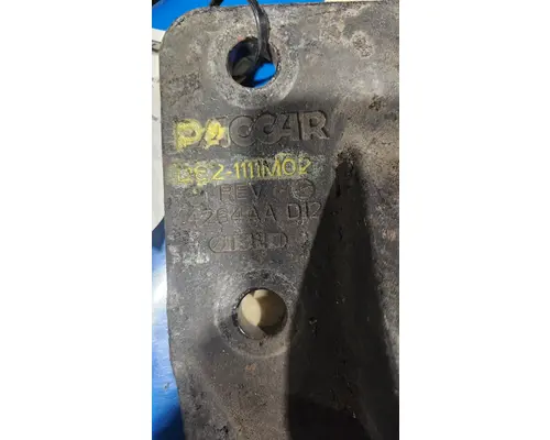 PACCAR  Engine Mounts