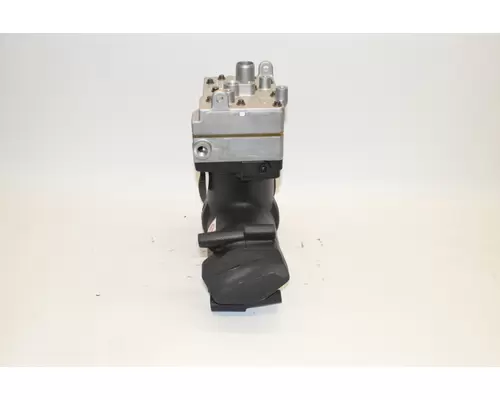 PACCAR  Engine Pump