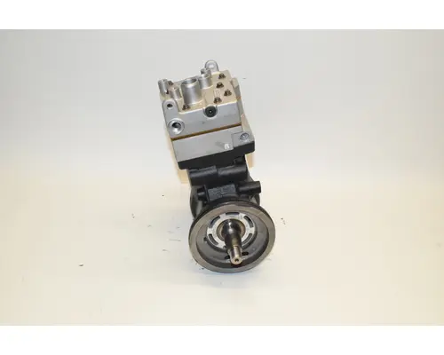 PACCAR  Engine Pump