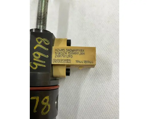PACCAR  Fuel Injector