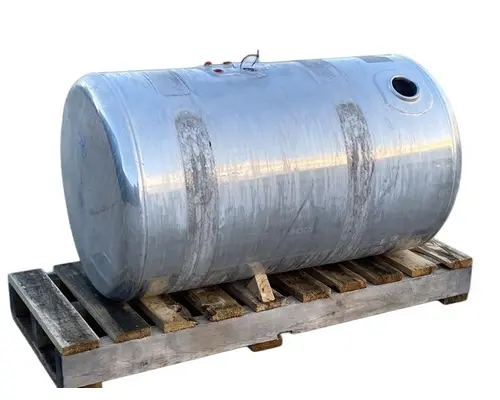 PACCAR  Fuel Tank