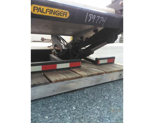 PALFINGER ILT40 LIFTGATE ASSEMBLY