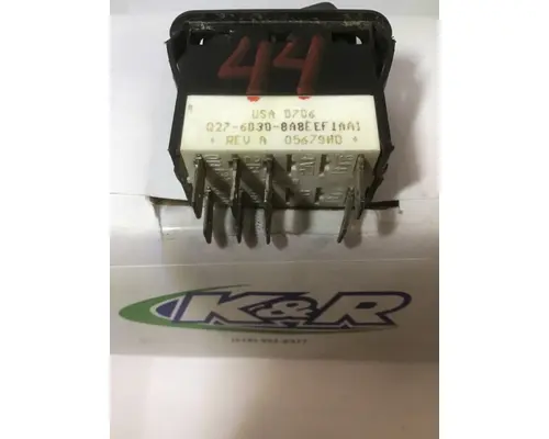 PETERBILT 114SD Switch