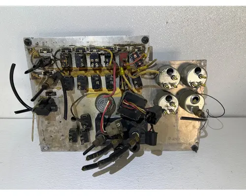 PETERBILT 17-02940 Switch Panel