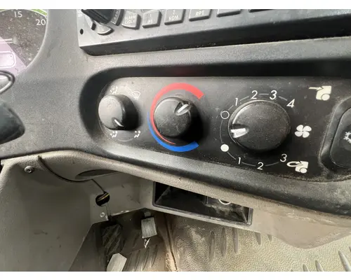 PETERBILT 210 Dash Assembly
