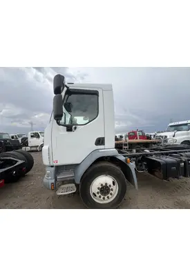 PETERBILT 210 Door Assembly, Front