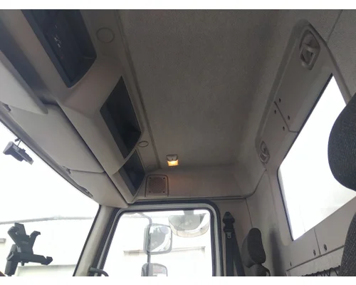 PETERBILT 220 WHOLE TRUCK FOR RESALE