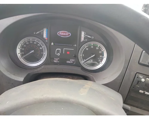 PETERBILT 220 WHOLE TRUCK FOR RESALE