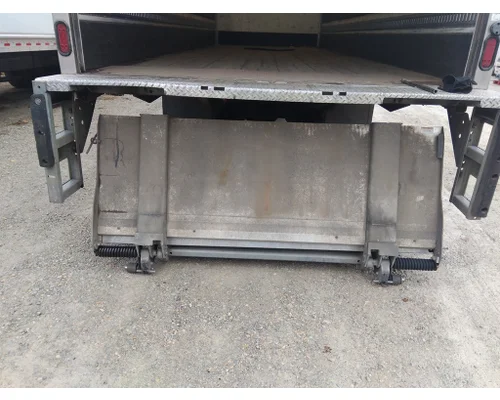 PETERBILT 220 WHOLE TRUCK FOR RESALE