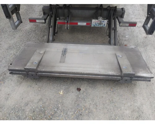 PETERBILT 220 WHOLE TRUCK FOR RESALE