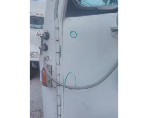 PETERBILT 320 1987-2018 DOOR ASSEMBLY, FRONT