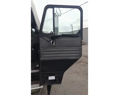 PETERBILT 320 1987-2018 DOOR ASSEMBLY, FRONT