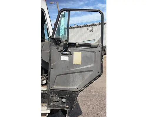 PETERBILT 320 1987-2018 DOOR ASSEMBLY, FRONT