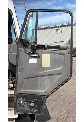 PETERBILT 320 1987-2018 DOOR ASSEMBLY, FRONT