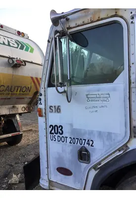 PETERBILT 320 1987-2018 DOOR ASSEMBLY, FRONT