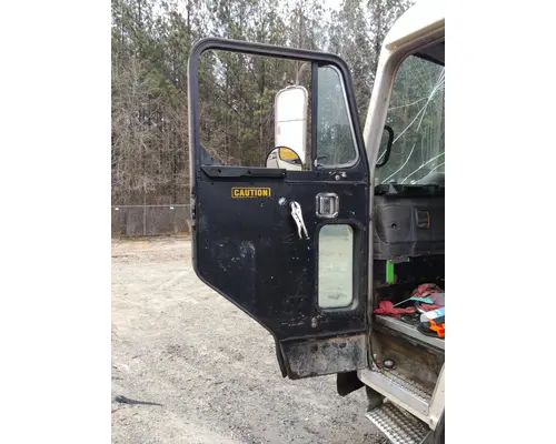 PETERBILT 320 1987-2018 DOOR ASSEMBLY, FRONT