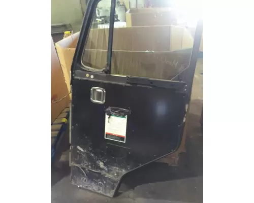 PETERBILT 320 1987-2018 DOOR ASSEMBLY, FRONT