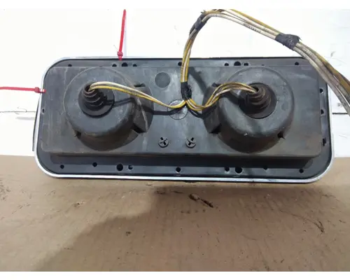 PETERBILT 320 1987-2018 HEADLAMP ASSEMBLY