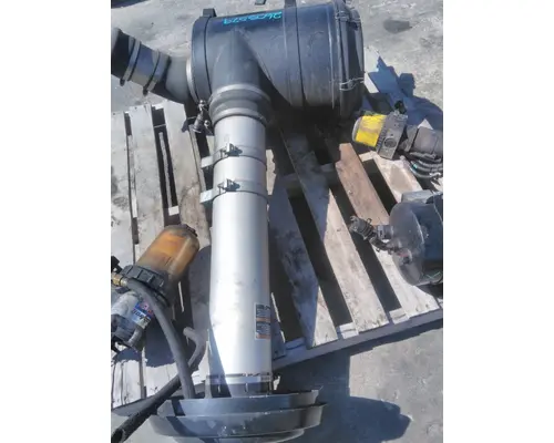 PETERBILT 320 AIR CLEANER